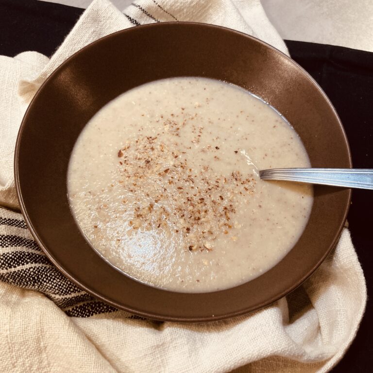 Velouté de navet aux noisettes